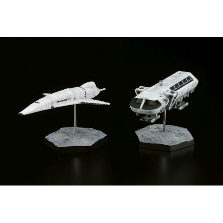 2001 A SPACE ODYSSEY ORION III AND MOON ROCKET MODELS FIGURE