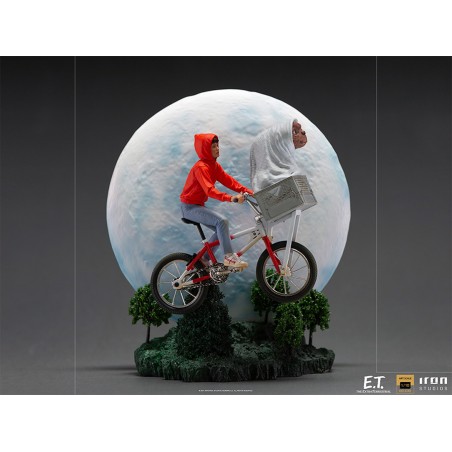 E.T. THE EXTRA-TERRESTRIAL AND ELLIOT BDS ART SCALE DELUXE 1/10 STATUE FIGURE