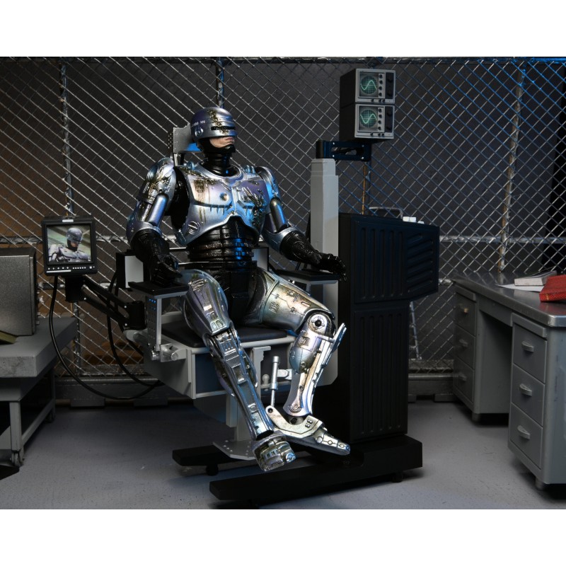 NECA ULTIMATE ROBOCOP BATTLE DAMAGED WITH CHAIR ACTION FIGURE