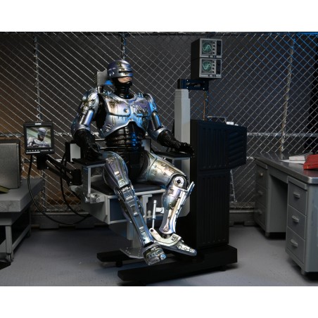 ULTIMATE ROBOCOP BATTLE DAMAGED WITH CHAIR ACTION FIGURE