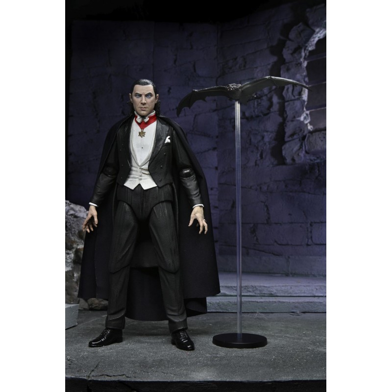 UNIVERSAL MONSTERS ULTIMATE DRACULA TRANSYLVANIA ACTION FIGURE NECA