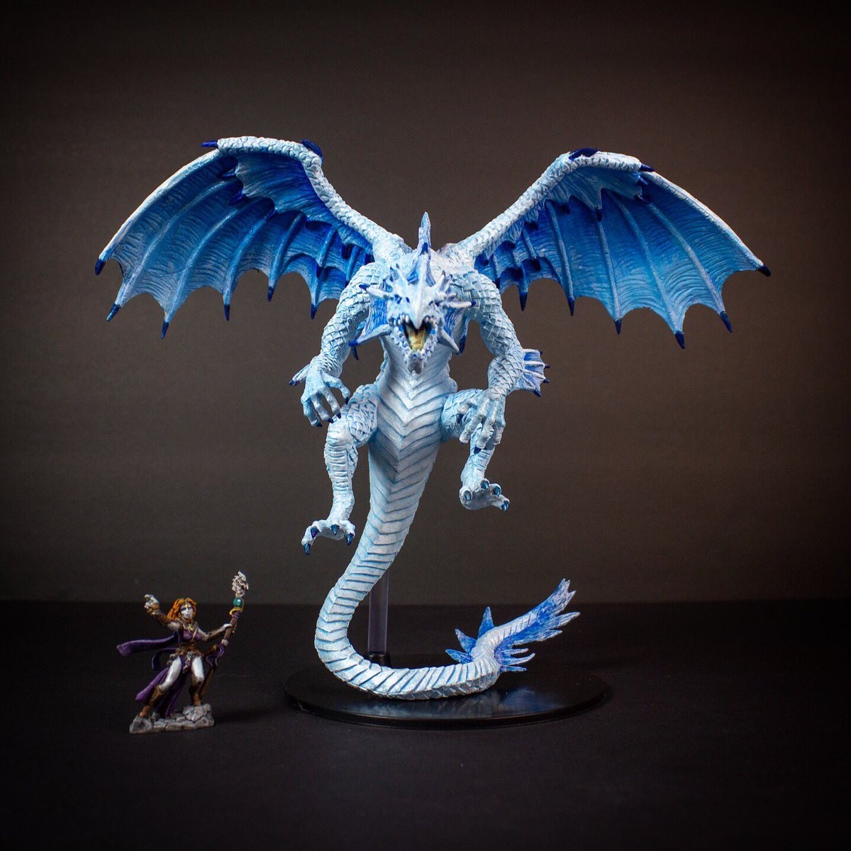 WIZKIDS PATHFINDER BATTLES GARGANTUAN WHITE DRAGON MINIATURE FIGURE