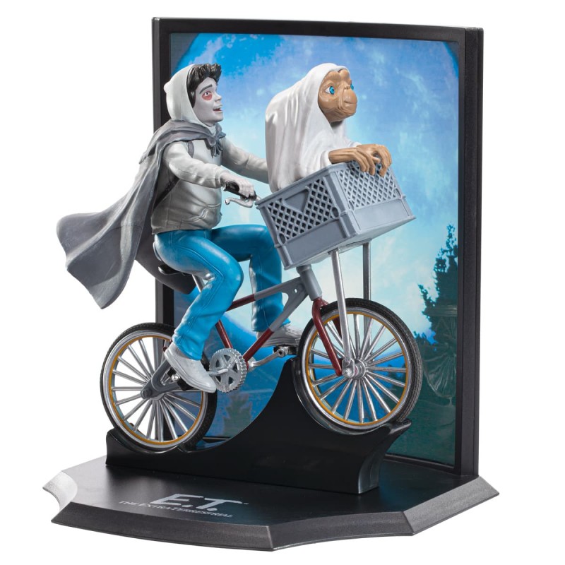 E.T. AND ELLIOT OVER THE MOON STATUA FIGURE DIORAMA NOBLE COLLECTIONS