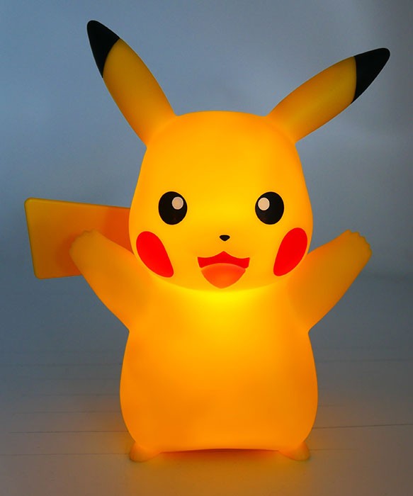https://gamesandcomics.it/catalog/182684/pokemon-happy-pikachu-light-up-figure-lampada-25cm.jpg