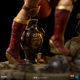 WONDER WOMAN UNLEASHED BDS ART SCALE DELUXE 1/10 STATUA FIGURE IRON STUDIOS