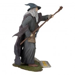 MC FARLANE LORD OF THE RINGS GANDALF MOVIE MANIACS ACTION FIGURE