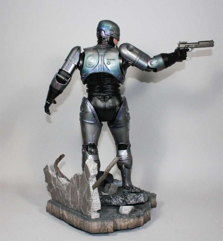 ROBOCOP FIGURINE RE-ACTION SUPER7 10 CM - Kingdom Figurine