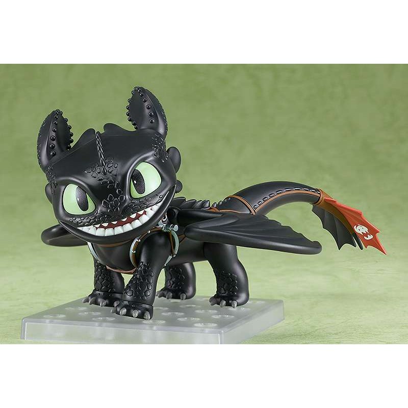 Universal Studios How To Train Your Dragon Toothless Dragon Figure Keychain  New