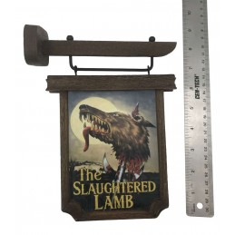 FACTORY ENTERTAINMENT AN AMERICAN WEREWOLF IN LONDON - PUB SIGN SCALED PROP REPLICA