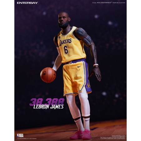 NBA COLLECTION REAL MASTERPIECE LEBRON JAMES SPECIAL EDITION ACTION FIGURE