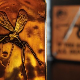 FANATTIK JURASSIC PARK MOSQUITO IN AMBER LIMITED EDITION METAL INGOT