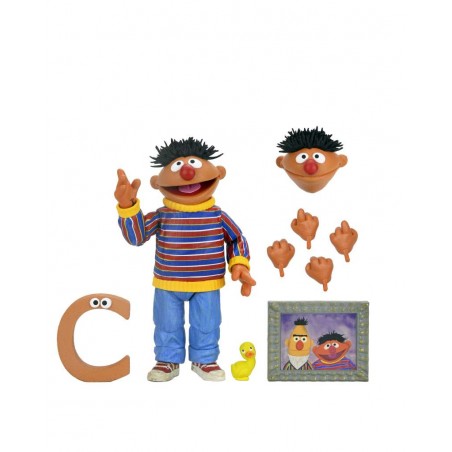 SESAME STREET ERNIE ULTIMATE 17CM ACTION FIGURE