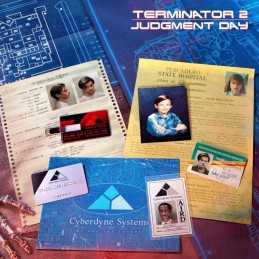 DOCTOR COLLECTOR TERMINATOR THE CONNOR FILES KIT GIFT BOX REPLICA