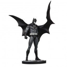 MC FARLANE DC DIRECT BATMAN BLACK & WHITE BY JORGE JIMENEZ STATUE FIGURE