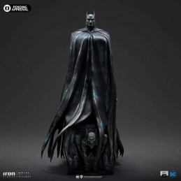 IRON STUDIOS BATMAN AND BRUCE WAYNE LEGACY REPLICA 1/4 RESIN STATUE