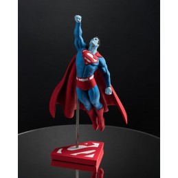 MC FARLANE DC DIRECT SUPERMAN RED AND BLUE BY GARY FRANK RESIN STATUE