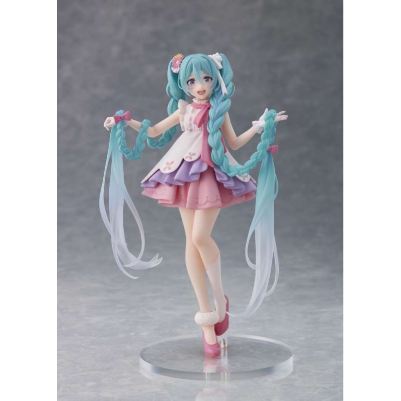 TAITO HATSUNE MIKU WONDERLAND RAPUNZEL VERSION PVC STATUE