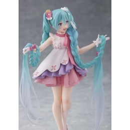 TAITO HATSUNE MIKU WONDERLAND RAPUNZEL VERSION PVC STATUE