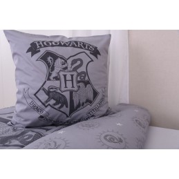 HERDING HARRY POTTER HOGWARTS LOGO DUVET COVER AND PILLOWCASE SET
