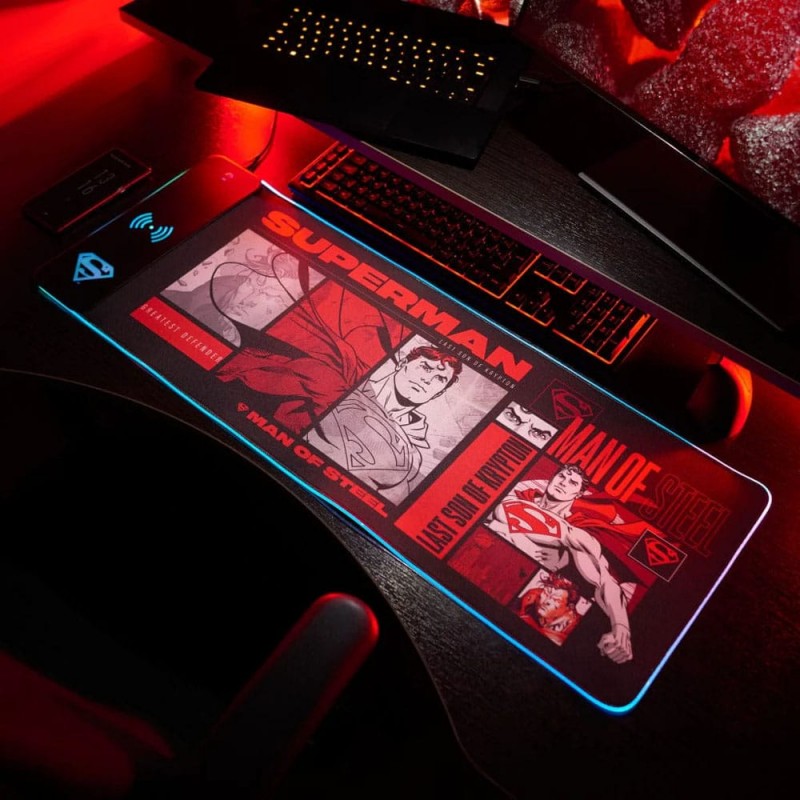 NUMSKULL DC COMICS SUPERMAN LED MOUSEPAD WITH MOBILE CHARGER NUMSKULL DC COMICS SUPERMAN LED MOUSEPAD WITH MOBILE CHARGER