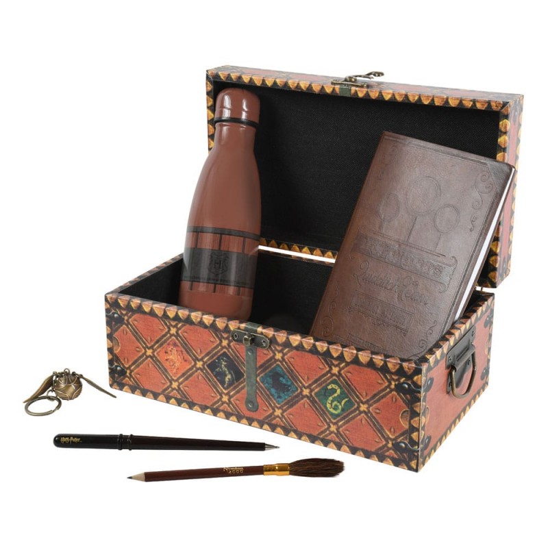 PYRAMID INTERNATIONAL HARRY POTTER QUIDDITCH TRUNK GIFT SET PYRAMID INTERNATIONAL HARRY POTTER QUIDDITCH TRUNK GIFT SET