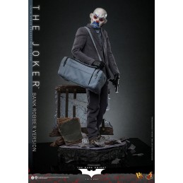 THE DARK KNIGHT MOVIE MASTERPIECE THE JOKER BANK ROBBER VER. 30CM ACTION FIGURE HOT TOYS