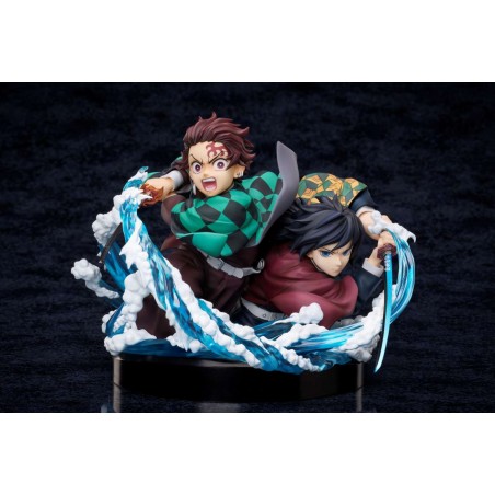 DEMON SLAYER TANJIRO KAMADO AND GIYU TOMIOKA STATUA FIGURE