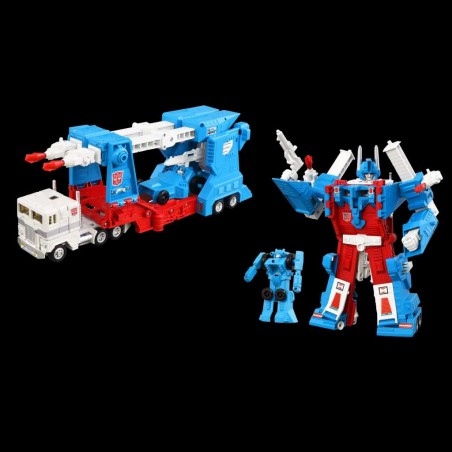 TRANSFORMERS TAKARA TOMY ULTRA MAGNUS PVC ACTION FIGURE