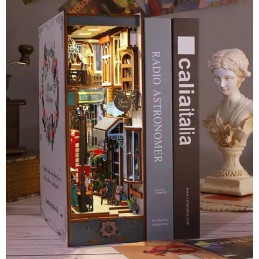 ISLAND HOLIDAY BOOK NOOK MINI DIORAMA