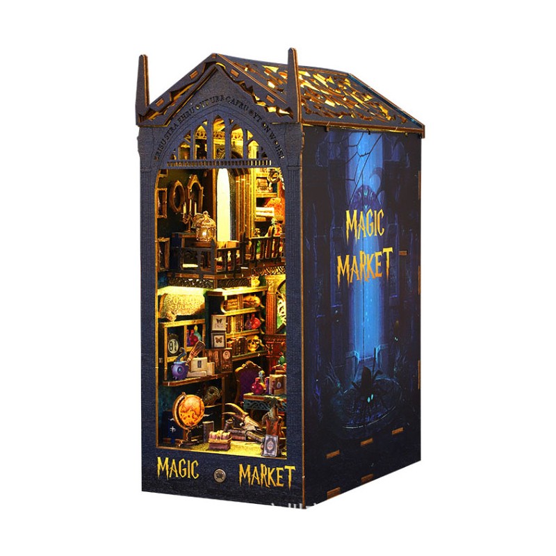 BOOK NOOK MAGIC MARKET MINI DIORAMA