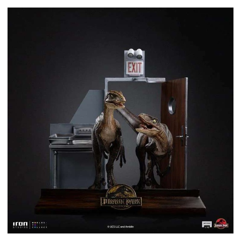 IRON STUDIOS JURASSIC PARK RAPTORS AT THE KITCHEN DOOR ART SCALE 1/10 RESIN STATUE FIGURE
