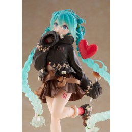 TAITO HATSUNE MIKU FASHION OUTDOOR SPRING VER. FIGURE STATUE