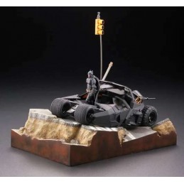KAIYODO BATMAN THE DARK KNIGHT BATMOBILE TUMBLER IN GOTHAM CITY DIORAMA STATUE