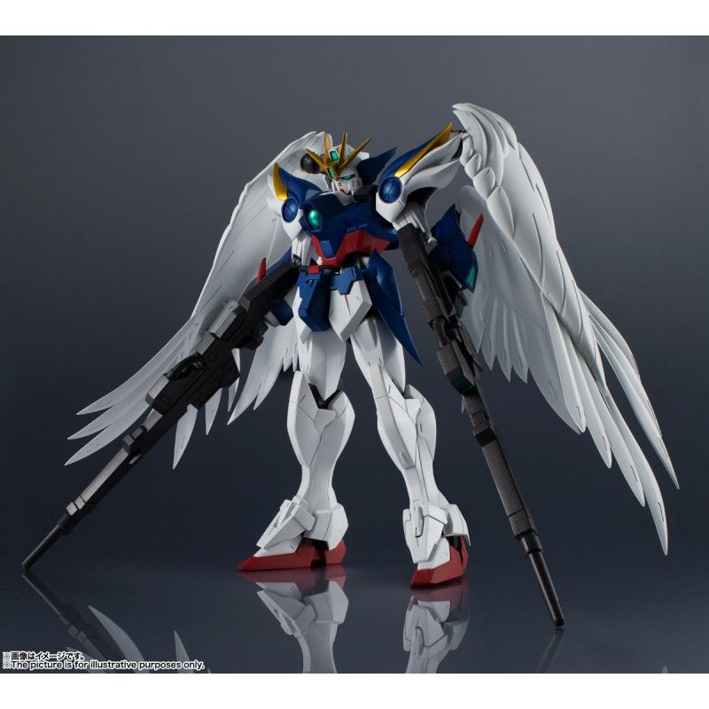 BANDAI GUNDAM UNIVERSE - GUNDAM WING ZERO ACTION FIGURE