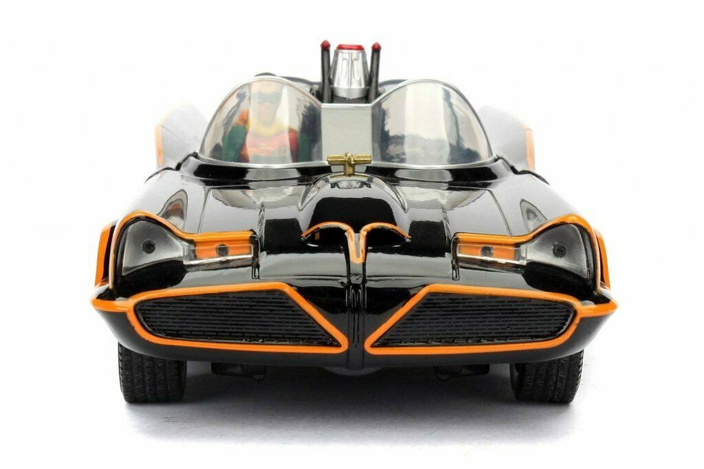 JADA TOYS CLASSIC TV SERIES BATMOBILE AND BATMAN 1966 MODEL KIT FIGURE